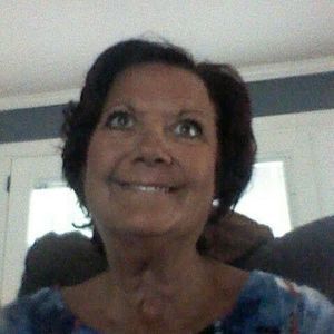 Meet your Posher, Dee